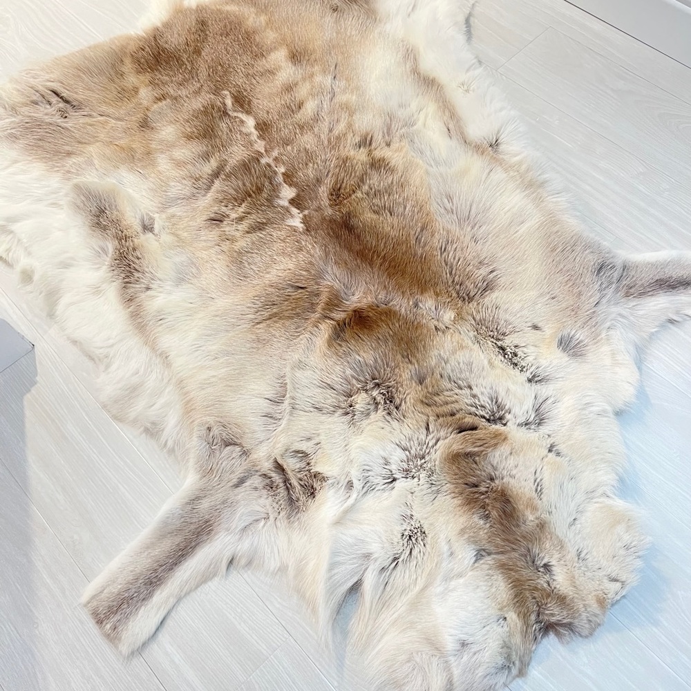 Real Carabou Reindeer Fur Rug White Brown Grey
